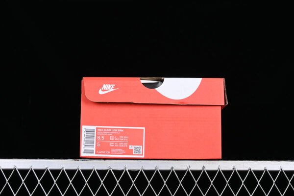 DUNK LOW SB PREMIUM WHITE_TEAM RED_COCONUT MILK