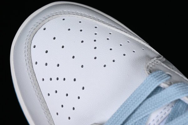 DUNK LOW SB 520 OCEAN BLISS_SUMMIT WHITE_OCEAN BLISS