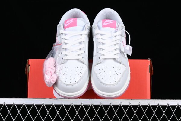 DUNK LOW SB 520 WHITE_GREY_PINK