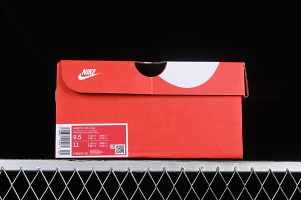 DUNK LOW MINI SWOOSH BLACK_WHITE_TOTAL ORANGE