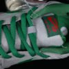 DUNK LOW PREMIUM SB MEDUSA MTT SLVR_CLSSC GRN-SL-VRSTY RD