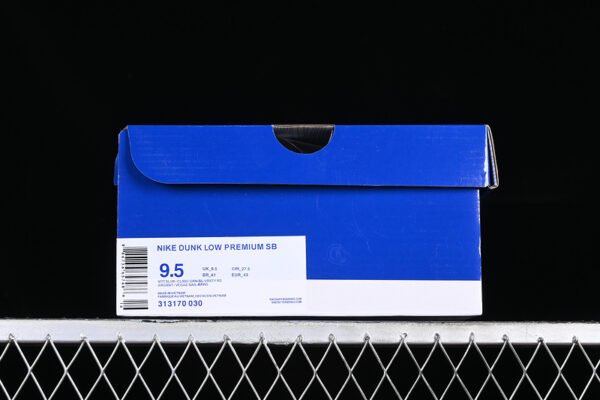 DUNK LOW PREMIUM SB MEDUSA MTT SLVR_CLSSC GRN-SL-VRSTY RD