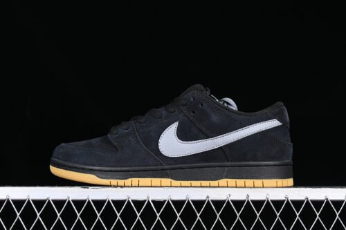 DUNK LOW PRO SB FOG BLACK_BLACK_BLACK_COOL GREY_GUM