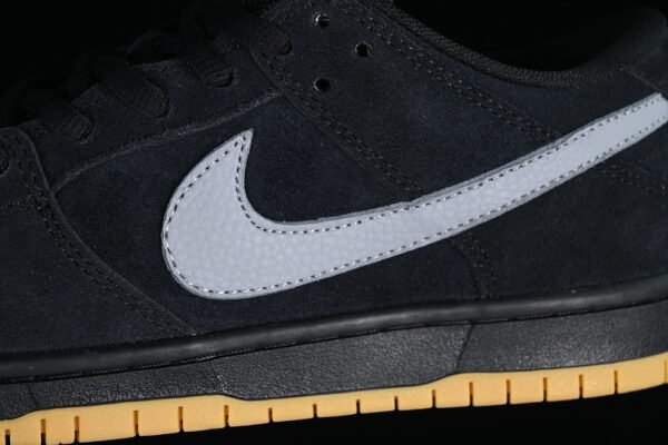 DUNK LOW PRO SB FOG BLACK_BLACK_BLACK_COOL GREY_GUM