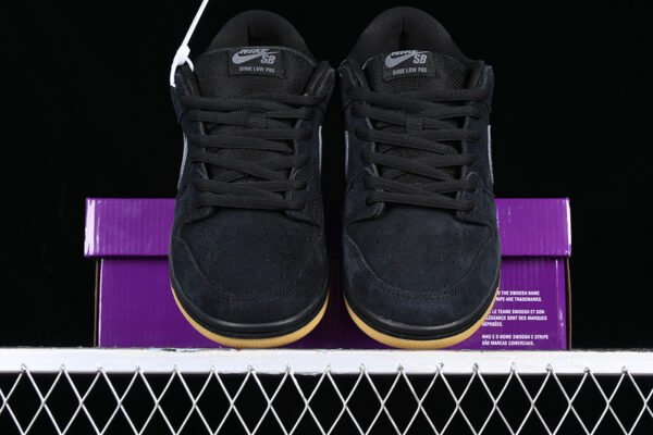DUNK LOW PRO SB FOG BLACK_BLACK_BLACK_COOL GREY_GUM