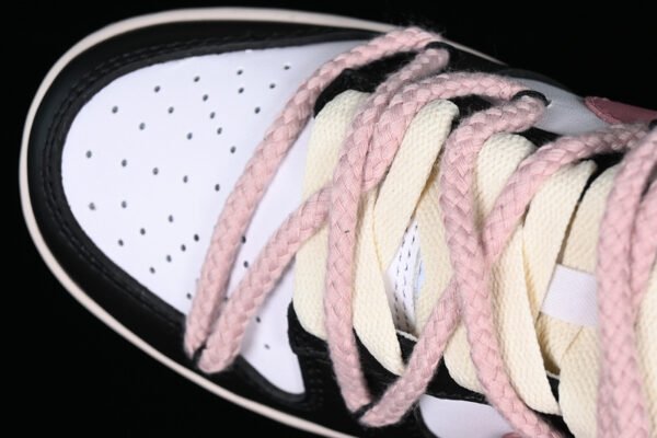 DUNK LOW SB BLACK_WHITE_PINK