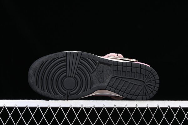 DUNK LOW SB BLACK_WHITE_PINK