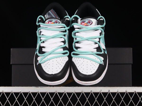 DUNK LOW LUNAR NEW YEAR SB WHITE_BLACK_GREEN