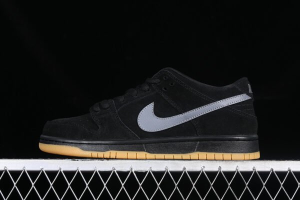 DUNK LOW PRO SB FOG BLACK_BLACK_BLACK_COOL GREY_GUM
