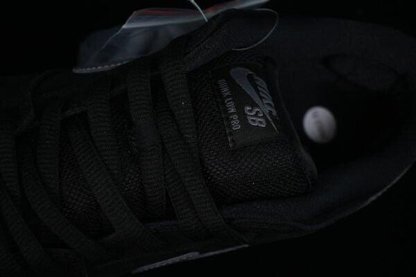 DUNK LOW PRO SB FOG BLACK_BLACK_BLACK_COOL GREY_GUM