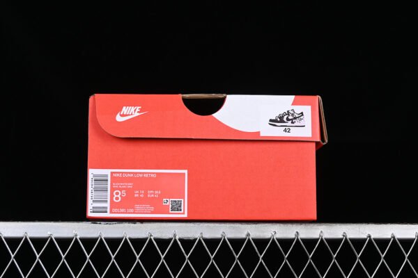 DUNK LOW RETRO BLACK_WHITE