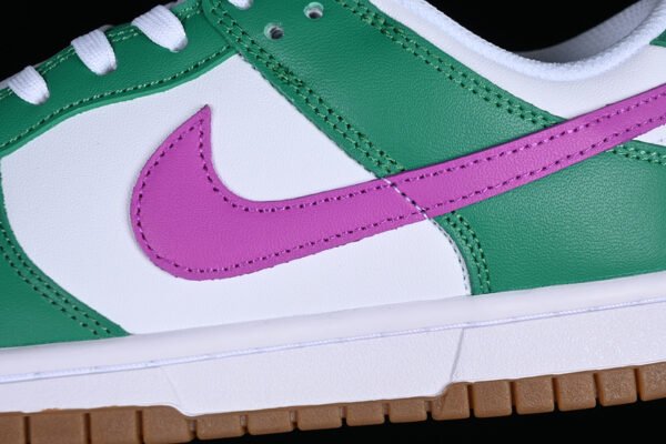 DUNK LOW JOKER WHITE_WHITE_STADIUM GREEN_FUCHSIA DREAM