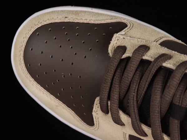 DUNK LOW PREMIUM SB YLLW OCHRE_TERRA BROWN