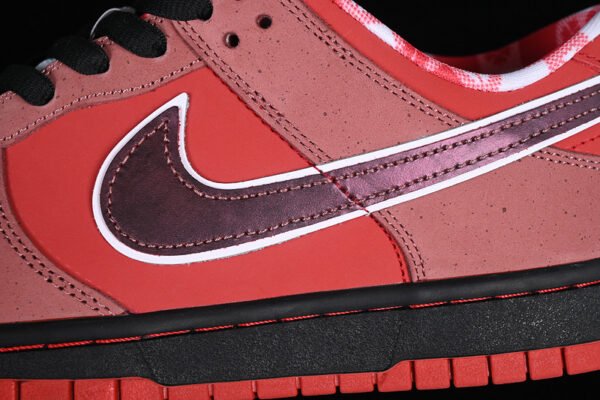 DUNK LOW PREMIUM SB DARK CHOCOLATE_MTT SILVER-LNN