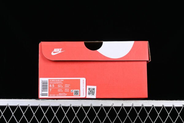 DUNK LOW PALE IVORY_REDWOOD_LIGHT SILVER_SAIL_BLACK
