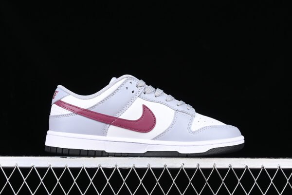 DUNK LOW PALE IVORY_REDWOOD_LIGHT SILVER_SAIL_BLACK