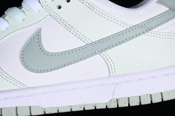 DUNK LOW NEXT NATURE WHITE_BARELY GREEN