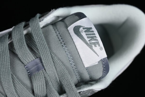 DUNK LOW MICA GREEN_SAIL_PHOTON DUST