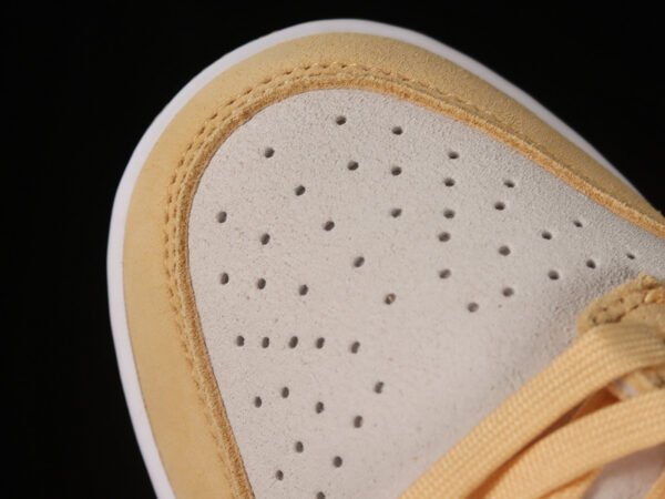DUNK LOW LX CELESTIAL GOLD_WHEAT GOLD_SAIL_GOLD SUEDE_MIDNIGHT NAVY_WHITE