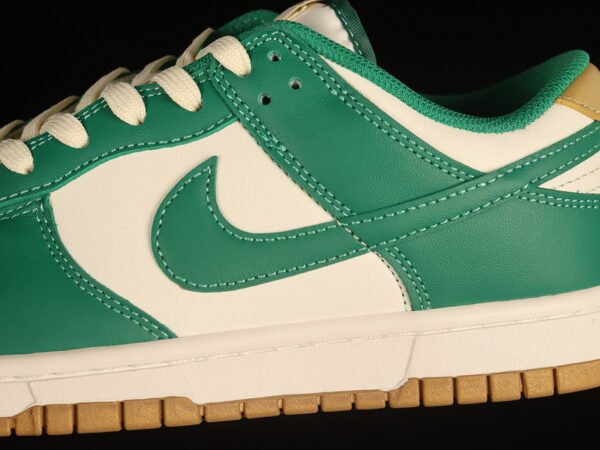 DUNK LOW CHITE_SAIL_MALACHITE_METALLIC GOLD