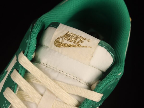 DUNK LOW CHITE_SAIL_MALACHITE_METALLIC GOLD