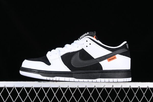 TIGHTBOOTH X DUNK LOW SB WHITE_BLACK_SAFETY ORANGE