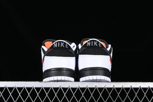 TIGHTBOOTH X DUNK LOW SB WHITE_BLACK_SAFETY ORANGE