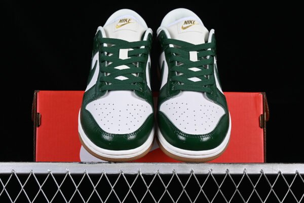 DUNK LOW LX PHANTOM_GORGE GREEN_SAIL_METALLIC GOLD