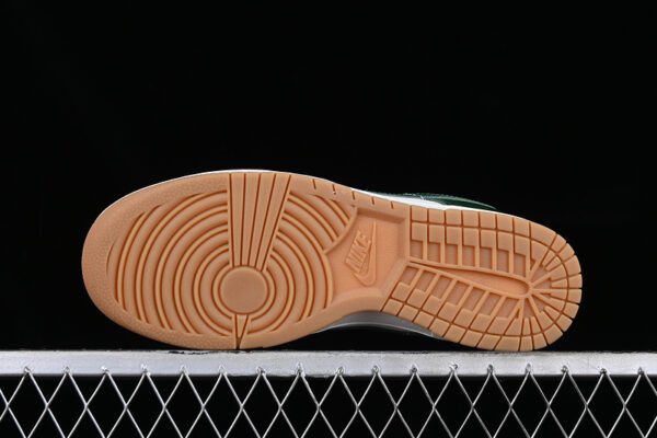 DUNK LOW LX PHANTOM_GORGE GREEN_SAIL_METALLIC GOLD
