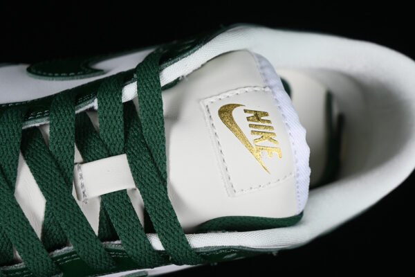 DUNK LOW LX PHANTOM_GORGE GREEN_SAIL_METALLIC GOLD