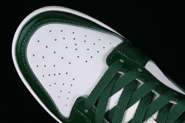 DUNK LOW LX PHANTOM_GORGE GREEN_SAIL_METALLIC GOLD