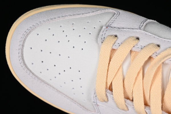 DUNK LOW ATHLETIC DEPARTMENT SAIL_PHOTON DUST_LIGHT SMOKE GREY_PICANTE RED