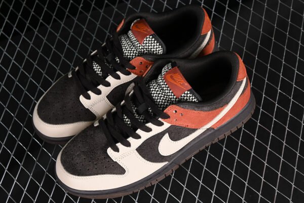 DUNK LOW RED PANDA VELVET BROWN_SANDDRIFT_RUGGED ORANGE