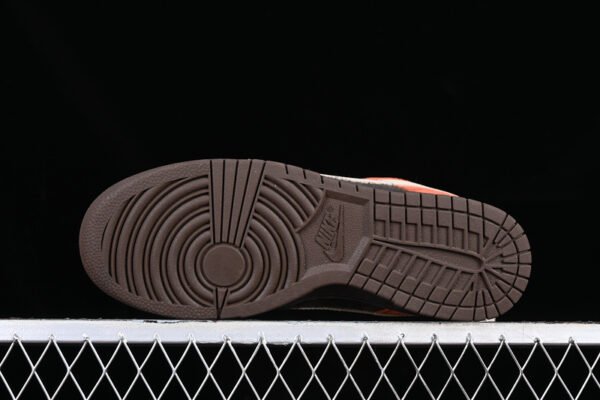 DUNK LOW RED PANDA VELVET BROWN_SANDDRIFT_RUGGED ORANGE