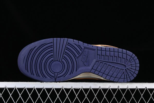 DUNK LOW FROM NIKE TO YOU NAVY SAIL_MIDNIGHT NAVY_COCONUT MILK_UNIVERSITY RED