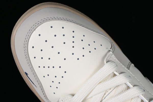 DUNK LOW RETRO SAIL WHITE COOL GREY_EARTH BROWN