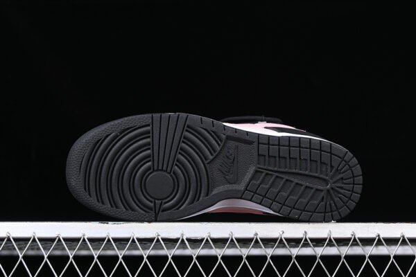 DUNK LOW BLACK_WHITE_PINK