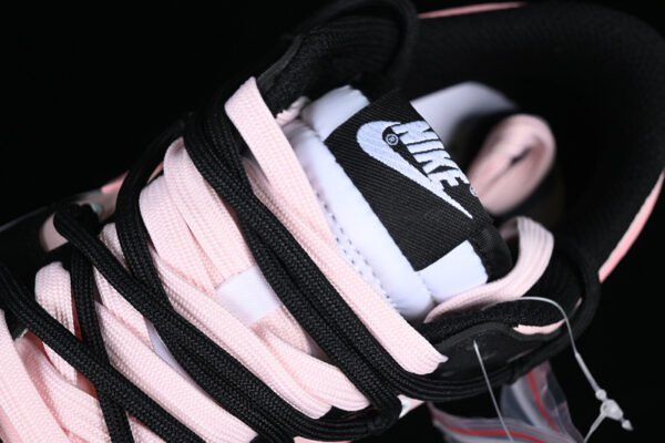 DUNK LOW BLACK_WHITE_PINK