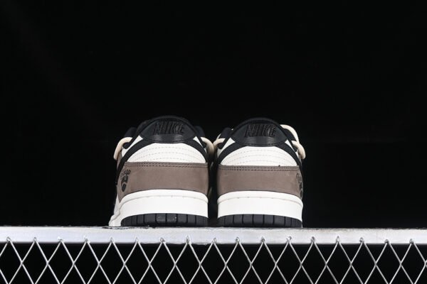 DUNK LOW RETRO SB BLACK_WHITE_BROWN