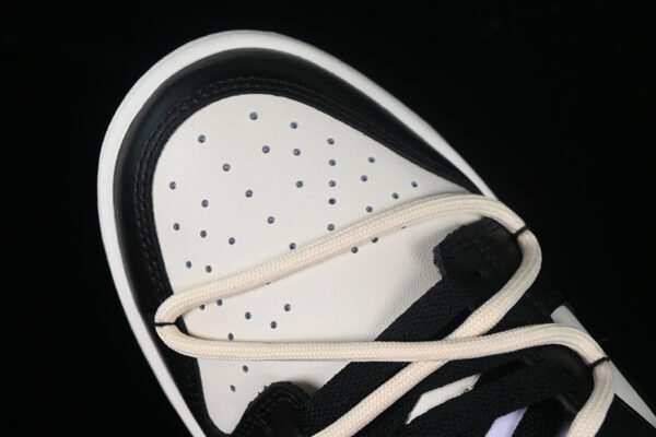 DUNK LOW RETRO SB BLACK_WHITE_BROWN