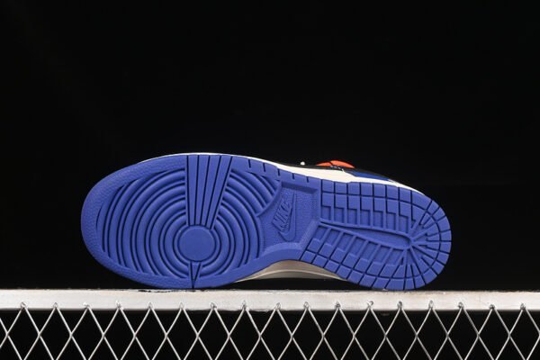WMNS DUNK LOW SB YEAR OF THE DRAGON WHITE_ROYAL_UNIVERSITY RED