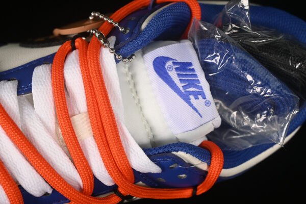 WMNS DUNK LOW SB YEAR OF THE DRAGON WHITE_ROYAL_UNIVERSITY RED