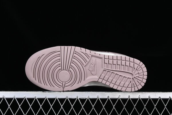 DUNK LOW SAIL_PLUM ECLIPSE_DIFFUSED TAUPE