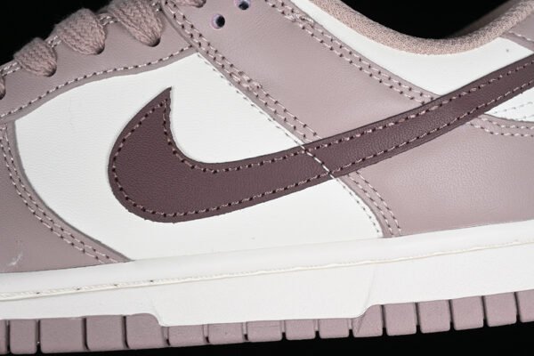 DUNK LOW SAIL_PLUM ECLIPSE_DIFFUSED TAUPE