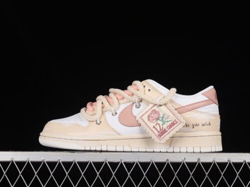 DUNK LOW SB ESS WHITE_METALLIC RED BRONZE