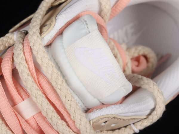 DUNK LOW SB ESS WHITE_METALLIC RED BRONZE
