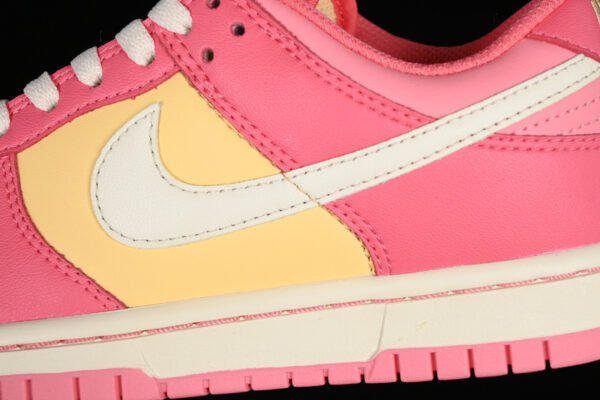DUNK LOW GS STRAWBERRY PEACH YELLOW_PINK