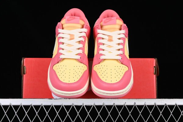 DUNK LOW GS STRAWBERRY PEACH YELLOW_PINK