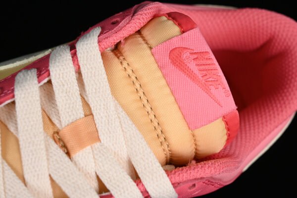 DUNK LOW GS STRAWBERRY PEACH YELLOW_PINK