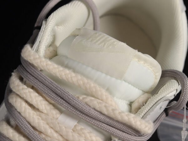 DUNK LOW RETRO COCONUT MILK VIBE WHITE_GREY
